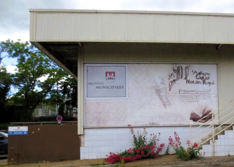 Le service des archives municipales