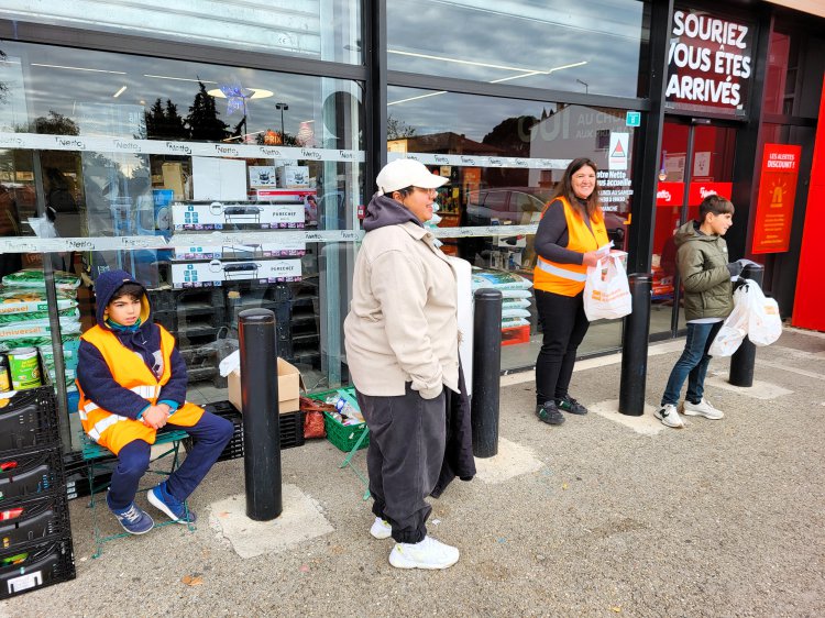 23-11-24 Collecte solidaire avec les jeuens du CMJ : 1732890959.20241123_110456.jpg