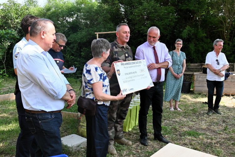 10 juin - remise des diplomes aux lves de la classe dfense du collge G.Doumergue : 1749639319.dsc_5707.jpg