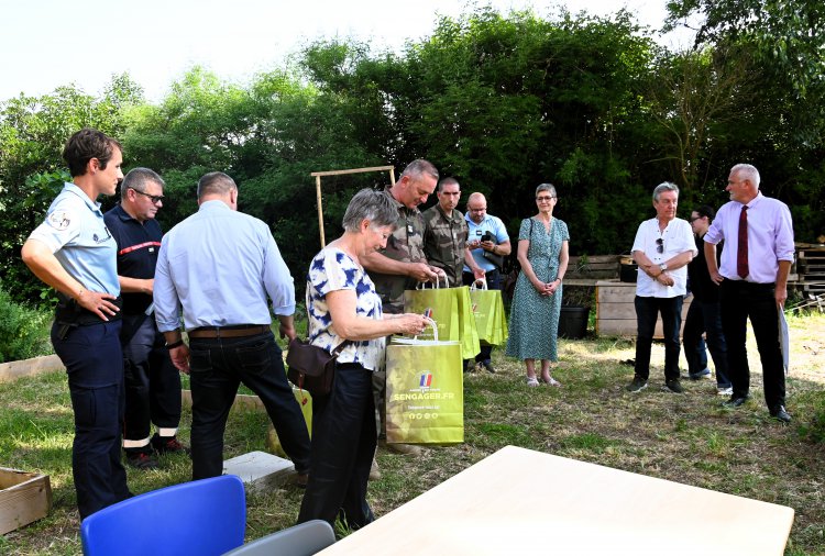 10 juin - remise des diplomes aux lves de la classe dfense du collge G.Doumergue : 1749639320.dsc_5708.jpg