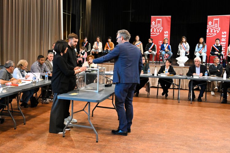 20 mars 2026 - Conseil municipal d'installation S�ance du conseil municipal du vendredi 20 mars 2026 : 1774343206.dsc_0239.jpg