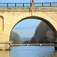 Une arche du pont romain